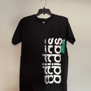 ⚽️NWT adidas youth T shirt